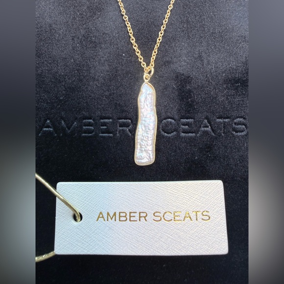 Amber Sceats Gold Pearl Bar Pendant Necklace - Gold - Picture 2 of 3